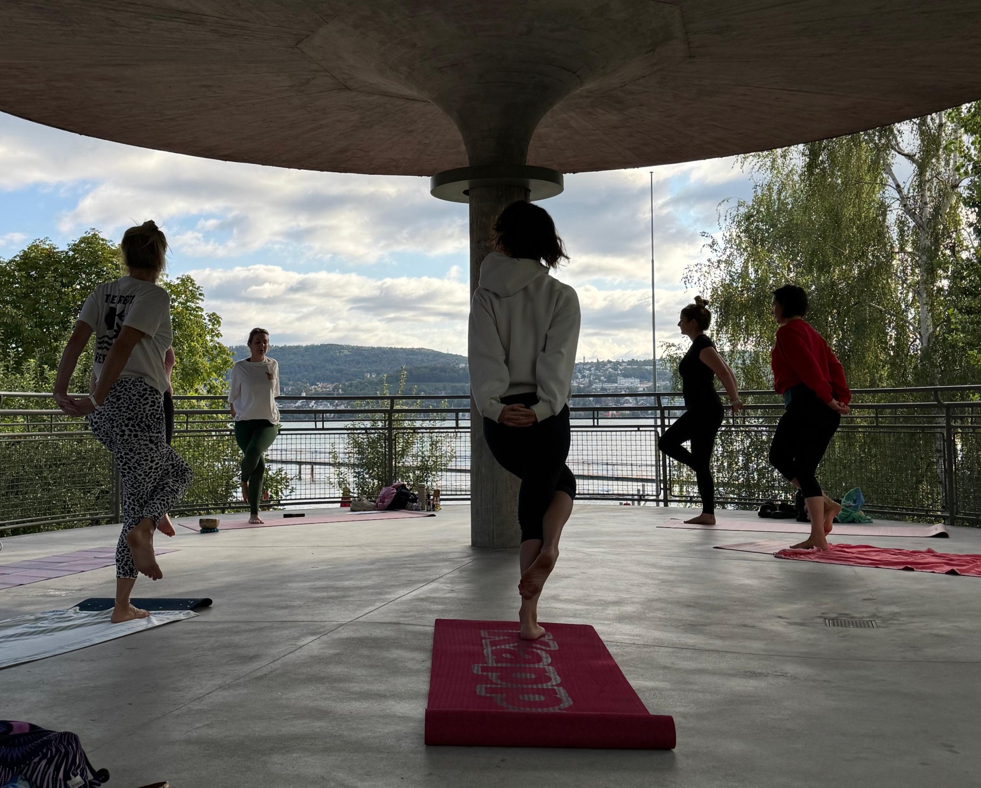 Badi Yoga am Seebadi Wollishofen